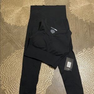 Seamless matching set